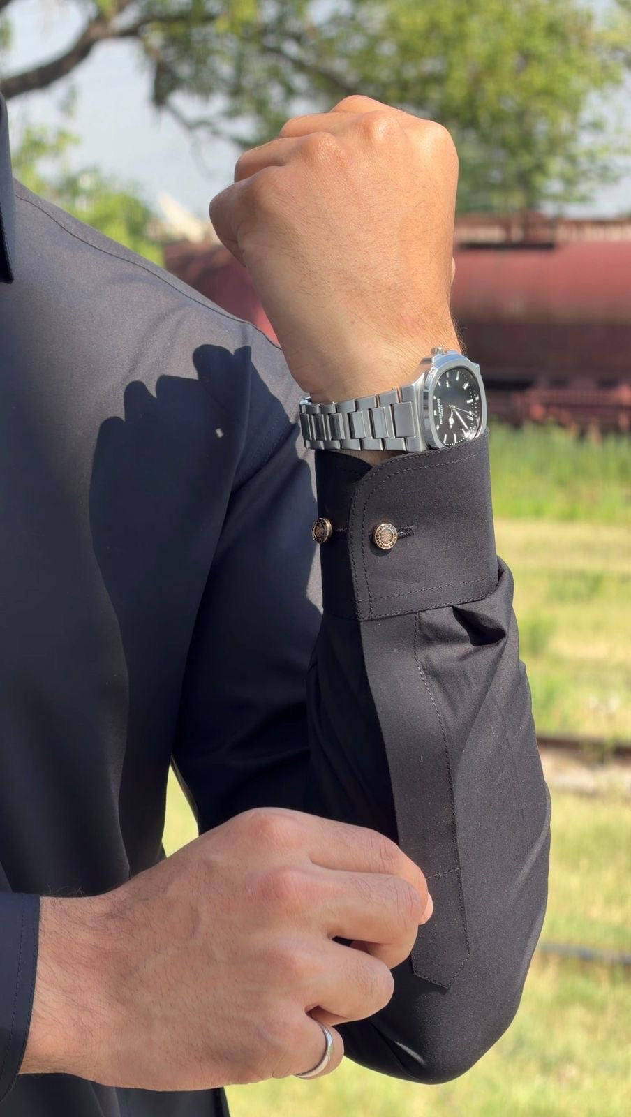 MOHIB —- BLACK SUIT